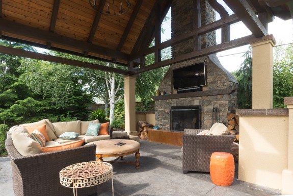 Patio with fireplace 